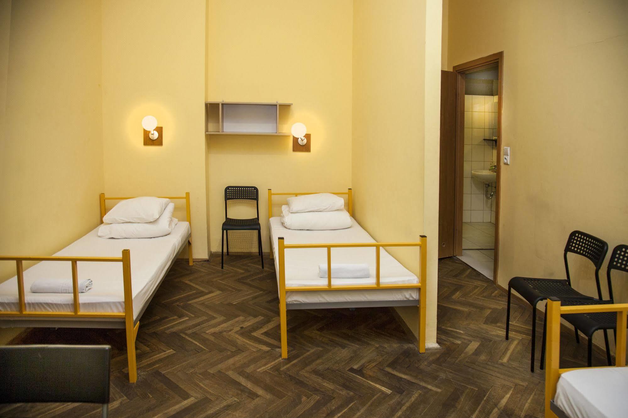 City Hostel Краков Экстерьер фото
