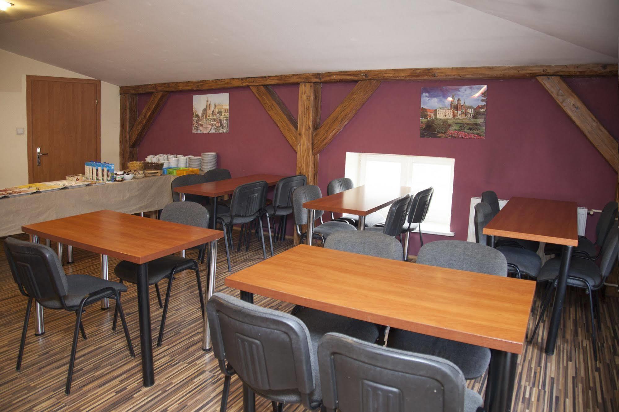 City Hostel Краков Экстерьер фото