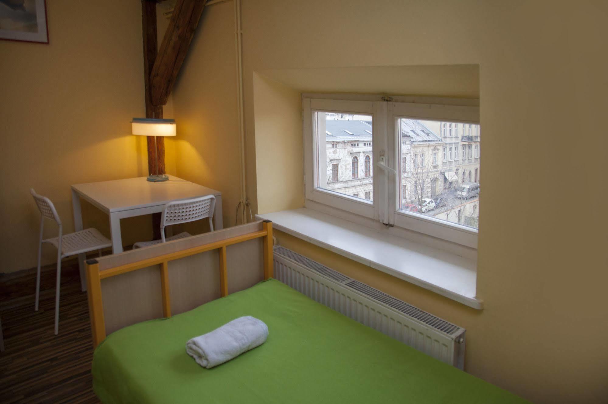 City Hostel Краков Экстерьер фото